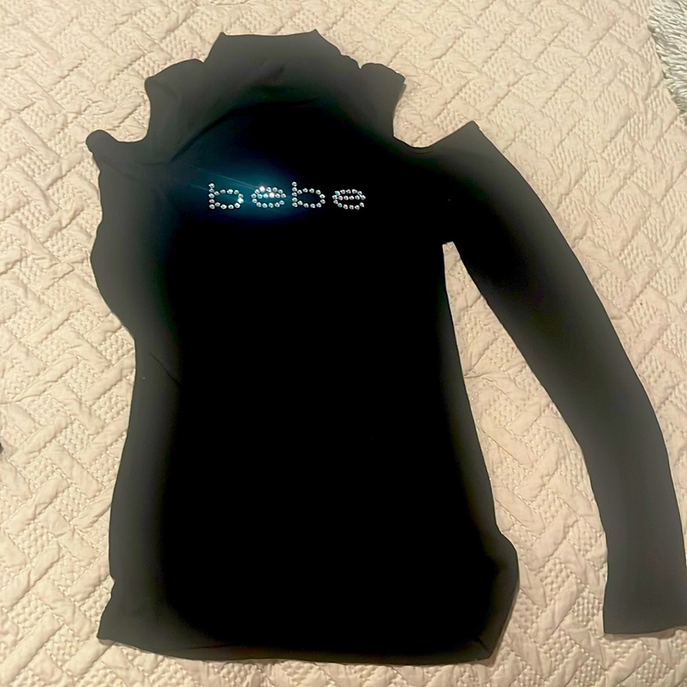 Bebe open shoulder top